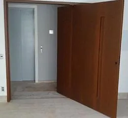 Portas Pivotantes em Aço Corten