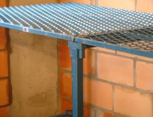 Cavalete Regulável e Plataforma