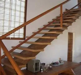 Escadas de Madeira - MADESAN