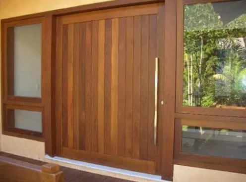 Esquadrias em Madeira