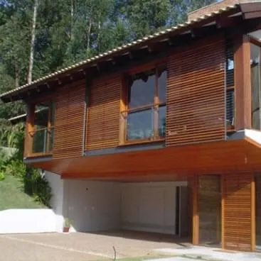 Painéis Ripados em Madeira