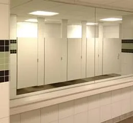Corian® para Divisórias Sanitárias