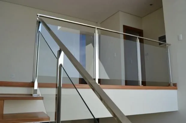 Guarda-corpos Oliveira Juns 