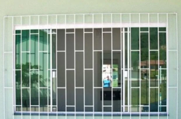 Grade para Janelas – Escadas Norte Sul