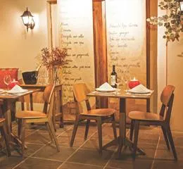 Cadeira sem Braço London Amêndoa