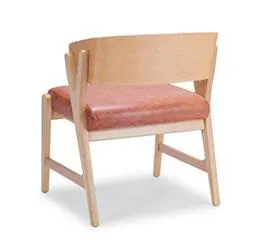 Poltrona Glória Encosto Multilaminado