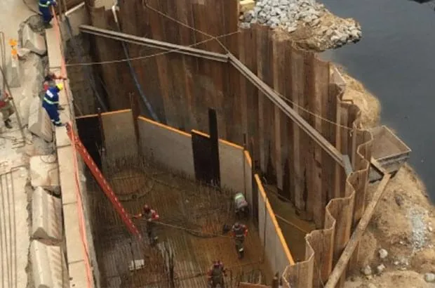 Estaca Prancha Metálica