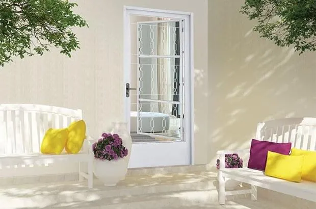 Porta Social de Abrir com Postigo Grade Elo Aço – Branco 