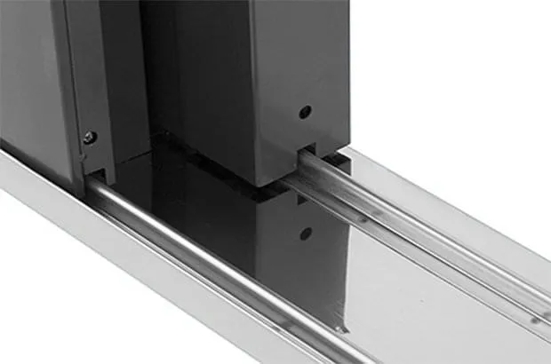 Porta Social de Correr com Almofada Postigo Grade Quadriculada Aço – 4 Folhas – Cinza