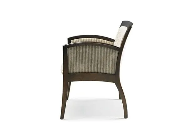 Poltrona Bucareste Lateral Estofada