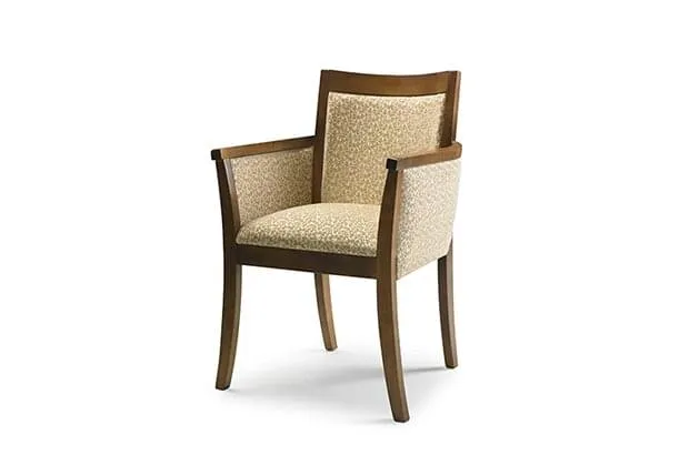 Poltrona Tiro Lateral Estofada