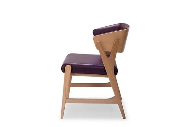 Poltrona Gloria Encosto Estofado