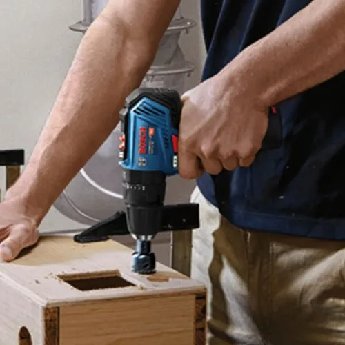 Parafusadeira e Furadeira de Impacto à Bateria 12 V Motor Brushless GSB 12V-30 