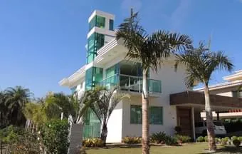 Elevador Montele EL-H3 é ideal para residências de alto padrão