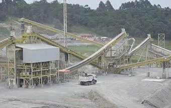 Peneiramento de agregados: linha de equipamentos dita produção