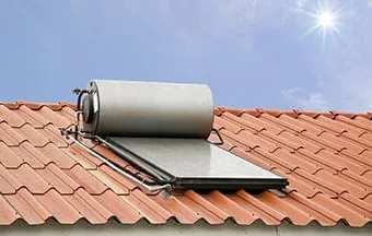 Aquecedor solar reduz demanda de energia para água quente e gera economia