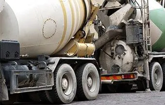 Qualidade do concreto depende do bom uso do caminhão-betoneira