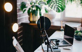 Como fazer o isolamento acústico de um quarto ou uma sala?