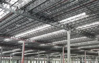 Roll-on une estrutura e cobertura metálicas em um único sistema 