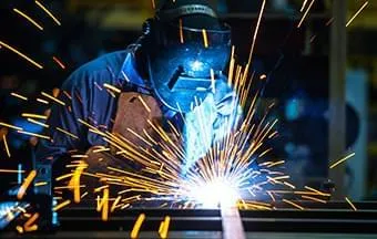 Soldagem requer bons equipamentos e profissionais detalhistas