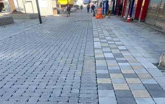 Oterprem aplica piso permeável em obra urbana em Carapicuíba