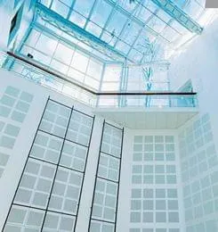 Placas de gesso asseguram excelente conforto acústico e requinte aos ambientes