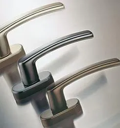 Nanotecnologia garante durabilidade a ferragens e acessórios para janelas de PVC
