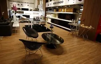 Ambienta da Tarkett Fademac oferece toque rústico e sofisticação para lojas