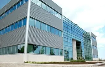 Solução da Divinal Vidros aumenta a área iluminada, com conforto e economia