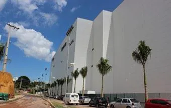 Painéis para fachada Dânica: alto poder de isolamento térmico e estética