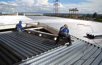 Com dupla função, steel deck racionaliza e acelera a obra
