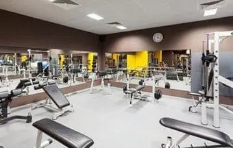 Iluminação de academias ajuda na prática dos exercícios