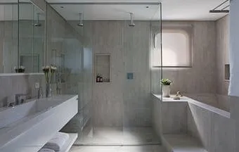 Resistência, manutenção e dimensão do espaço determinam a escolha das cubas