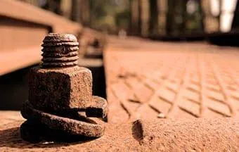 Desengripantes: os aliados contra parafusos emperrados