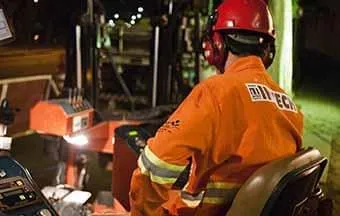 MND recupera tubulações deterioradas de água e esgoto