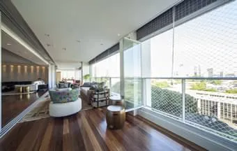 Vidros sob medida atendem a diversos tipos de empreendimentos  