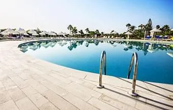 Construção de piscinas de grande porte deve atender a normas técnicas