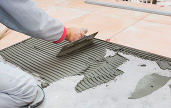 Como assentar revestimento cerâmico e evitar descolamentos?