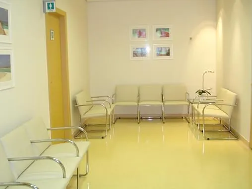 Instalação de piso vinílico sem transtornos para o hospital em funcionamento