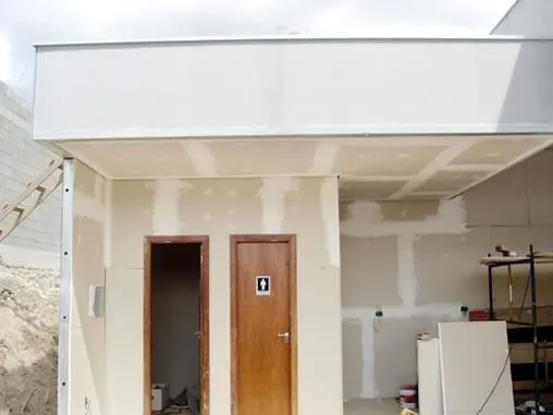 Sistema steel frame viabiliza estande de vendas em obra rápida e bem acabada