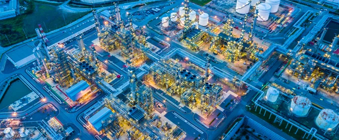 foto aérea de uma industria