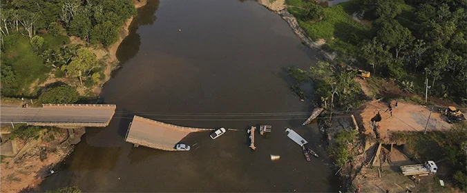 foto do desabamento na ponte que aconteceu no amazonas pela segunda vez consecutiva