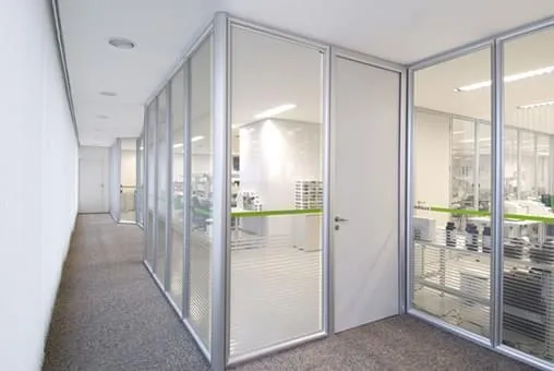 Divisórias solucionam desafios de projeto e execução