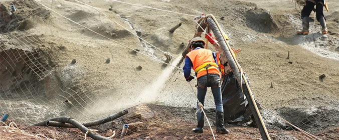 foto trabalhador da construção civil de costas
