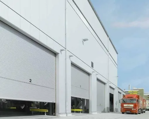 Portas de enrolar asseguram confiabilidade e economia para projetos industriais