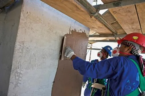 Adesivo para chapisco diminui fissuras, melhora a aderência e o acabamento