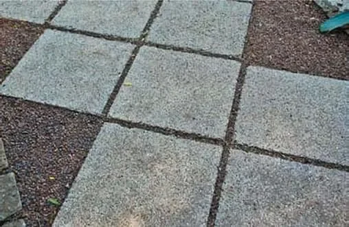 Piso drenante na cor marrom e cinza no tamanho 60x60