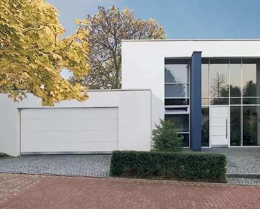 Tecnologia de ponta, versatilidade e máxima qualidade em portas seccionais