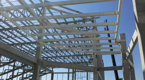 Tinta Perfortex oferece proteção contra intempéries à cobertura de shopping