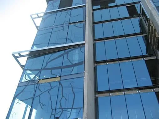 Impressão digital em vidros personaliza projetos com alta tecnologia e design